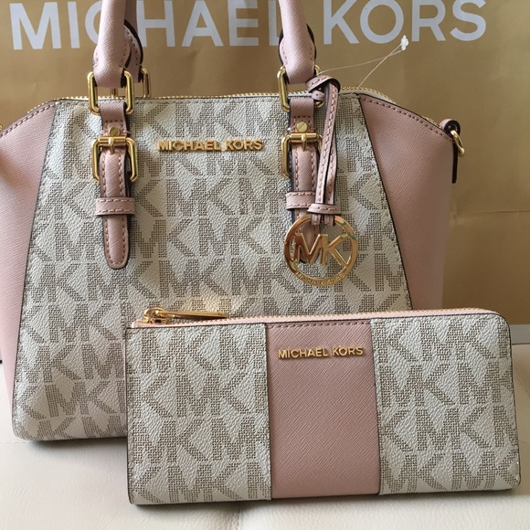 NWT MICHAEL KORS CIARA VANILLA BALLET SET SATCHEL - Picture 2 of 8